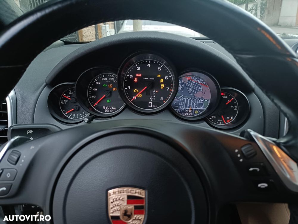 Porsche Cayenne - 7