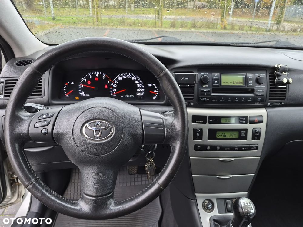 Toyota Corolla - 12