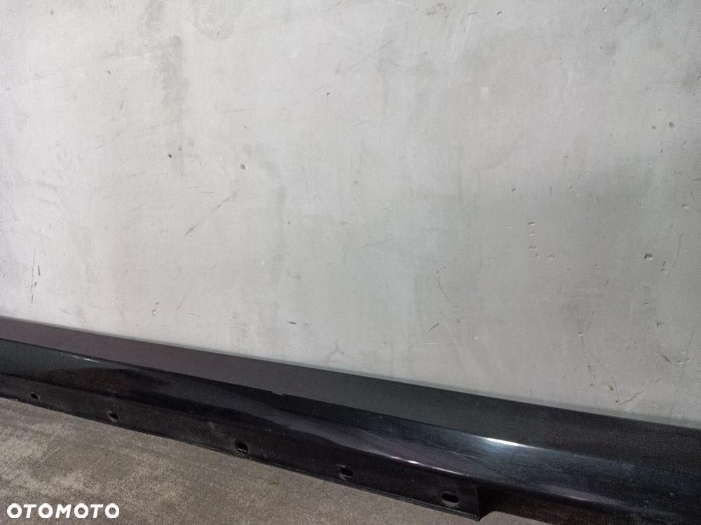 LISTWA PROGOWA PRAWA MERCEDES C KLASA W204 A2046900440 - 3