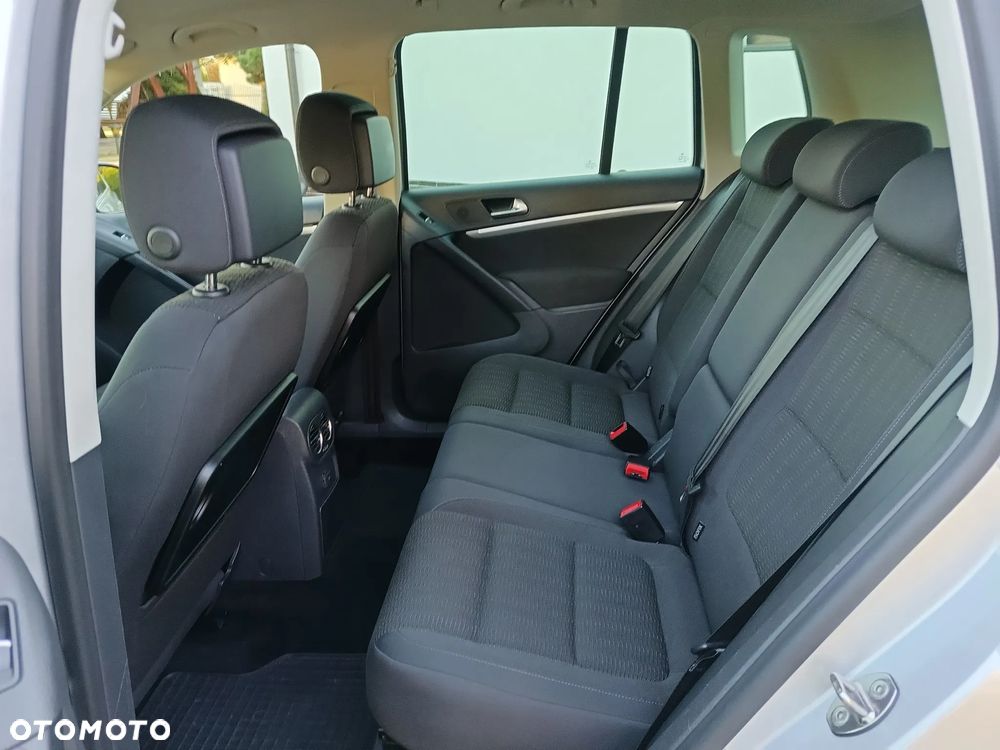 Volkswagen Tiguan 2.0 TDI SCR 4Motion (BlueMotion Tech) Comfortline - 24