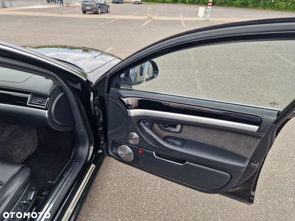 Audi A8 W12 quattro Langversion - 12