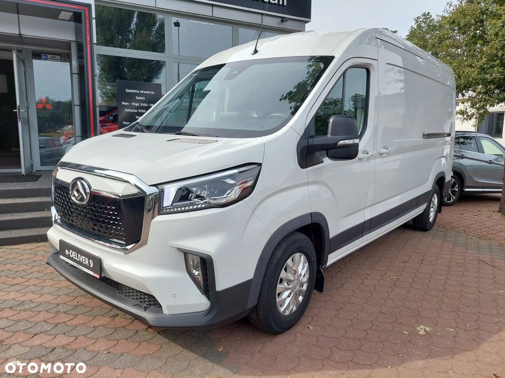 Maxus E-DELIVER 9
