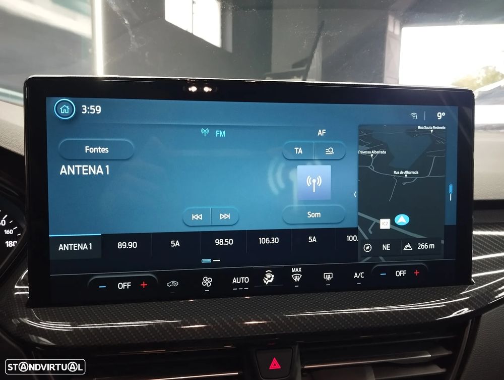 Ford Focus 1.0 EcoBoost MHEV ST-Line - 33