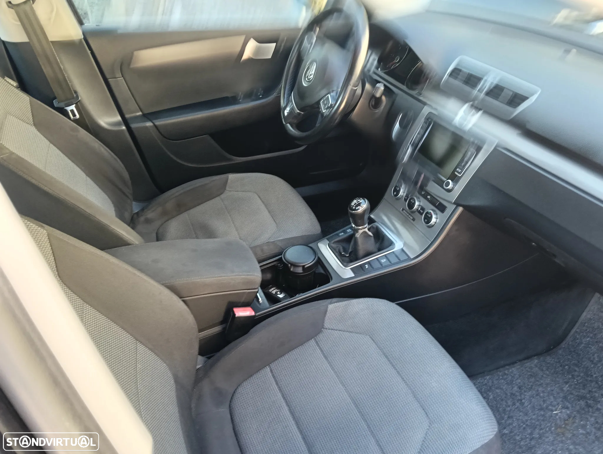 VW Passat 1.6 TDI BlueMotion - 20