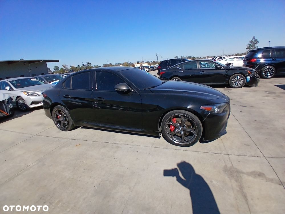 Alfa Romeo Giulia 2.0 Turbo 16V AT8 Veloce - 6