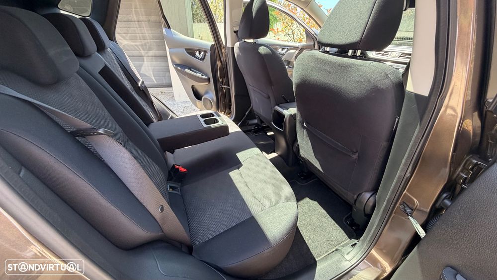 Nissan Qashqai 1.6 dCi N-Connecta - 11