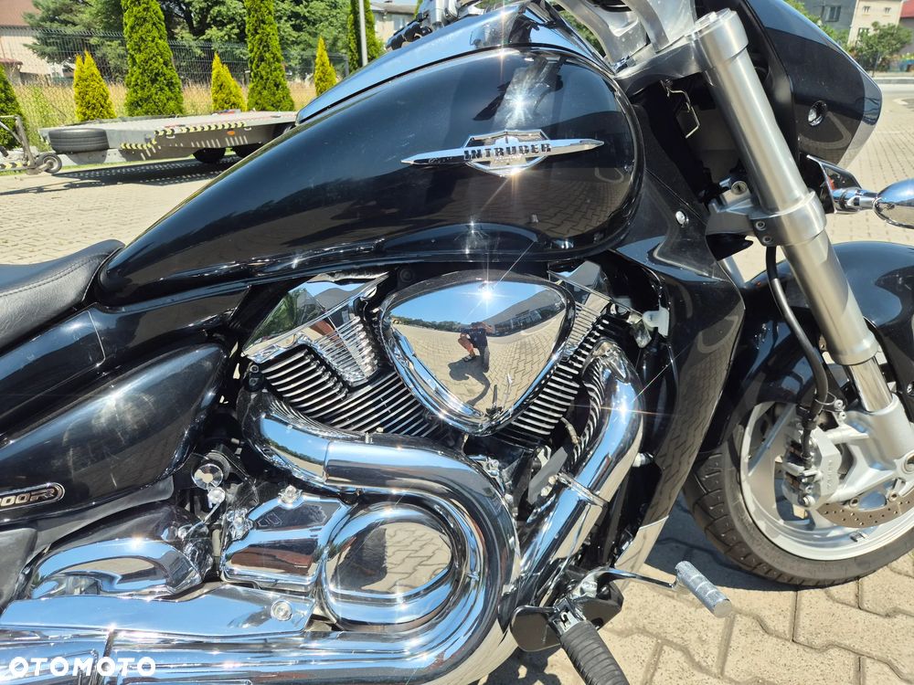 Suzuki Intruder - 3