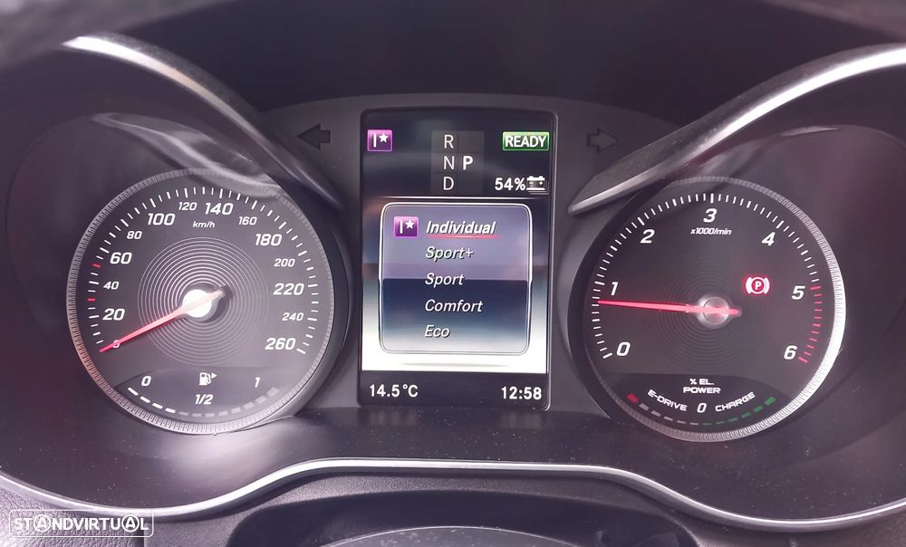 Mercedes-Benz C 300 h AMG Line - 22