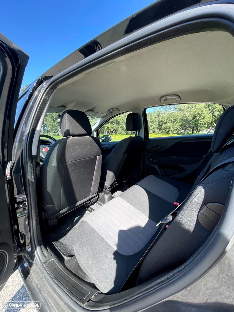 Fiat Punto 1.3 M-Jet Lounge S&S - 18