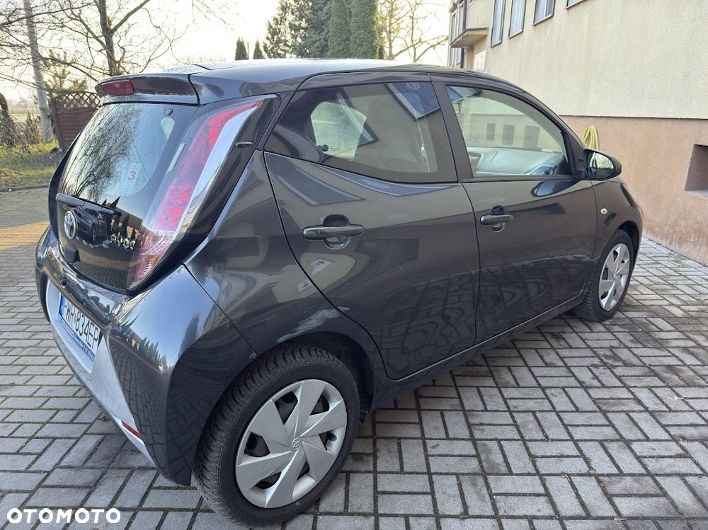 Toyota Aygo x-play Eco - 17