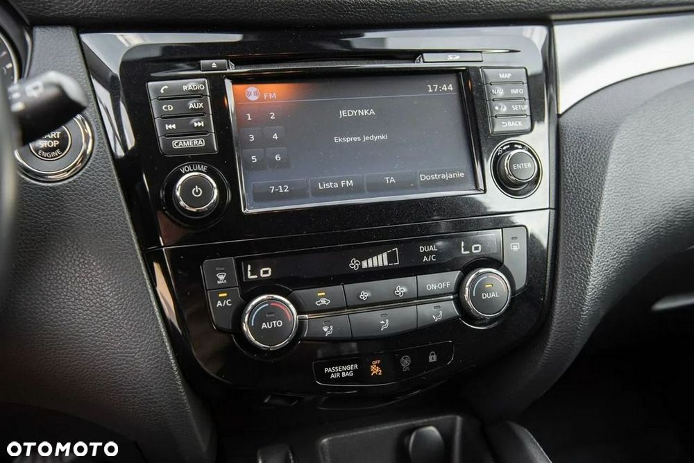 Nissan Qashqai 1.2 DIG-T N-Vision - 21