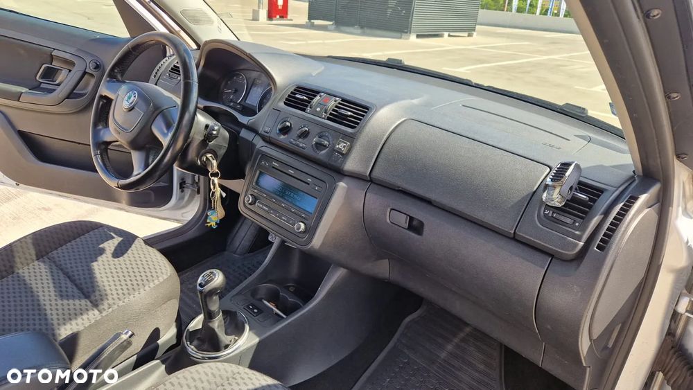 Skoda Roomster 1.4 16V Comfort - 12