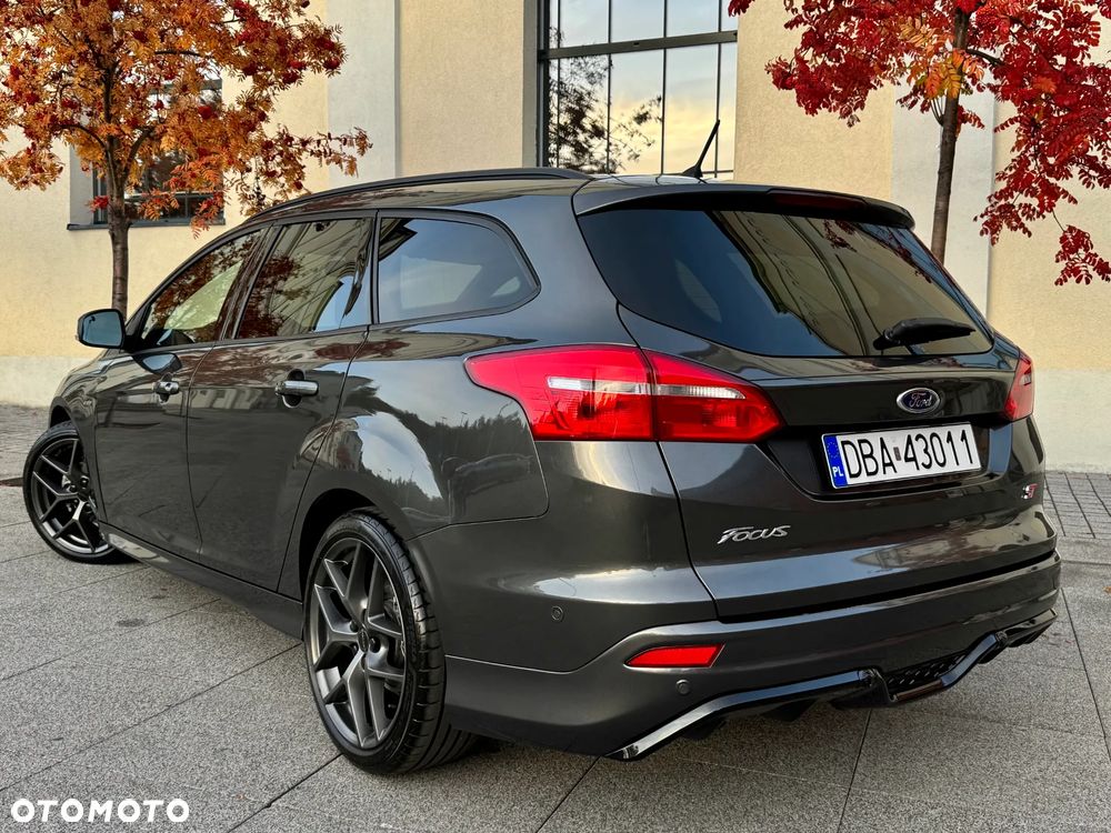 Ford Focus Turnier 1.5 EcoBlue Start-Stopp-System ST-LINE - 22