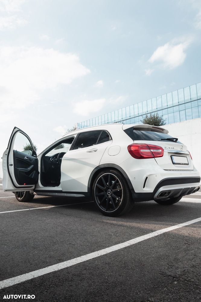 Mercedes-Benz GLA 45 AMG 4MATIC 7G-DCT Edition 1 - 3