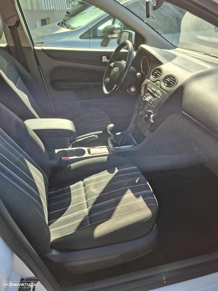 Ford Focus 1.6 TDCi Style - 9