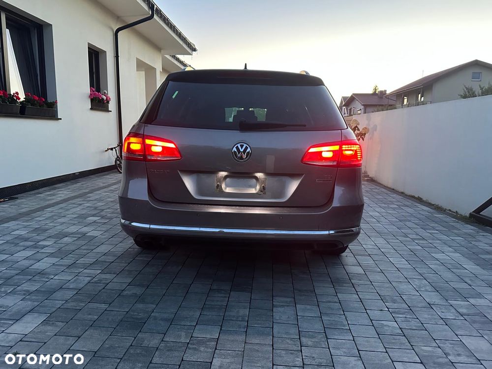 Volkswagen Passat 1.6 TDI BlueMotion Technology Comfortline - 22