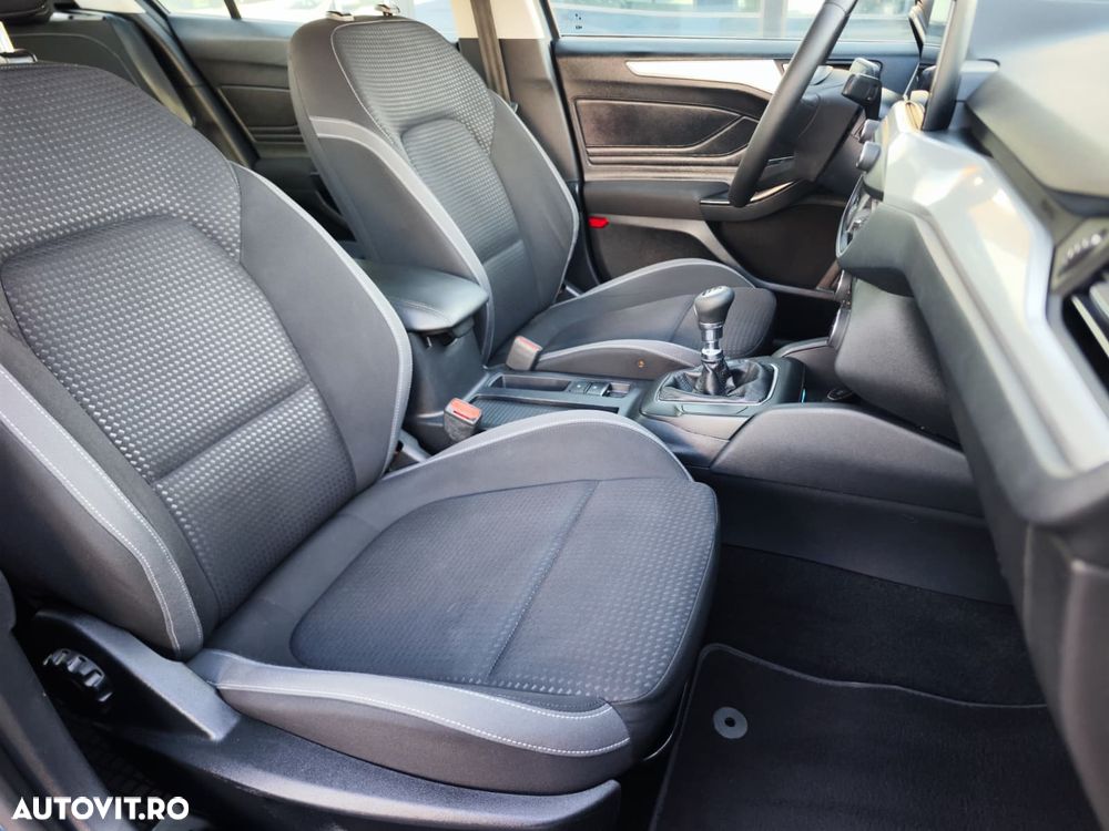 Ford Focus 1.0 EcoBoost Titanium - 19