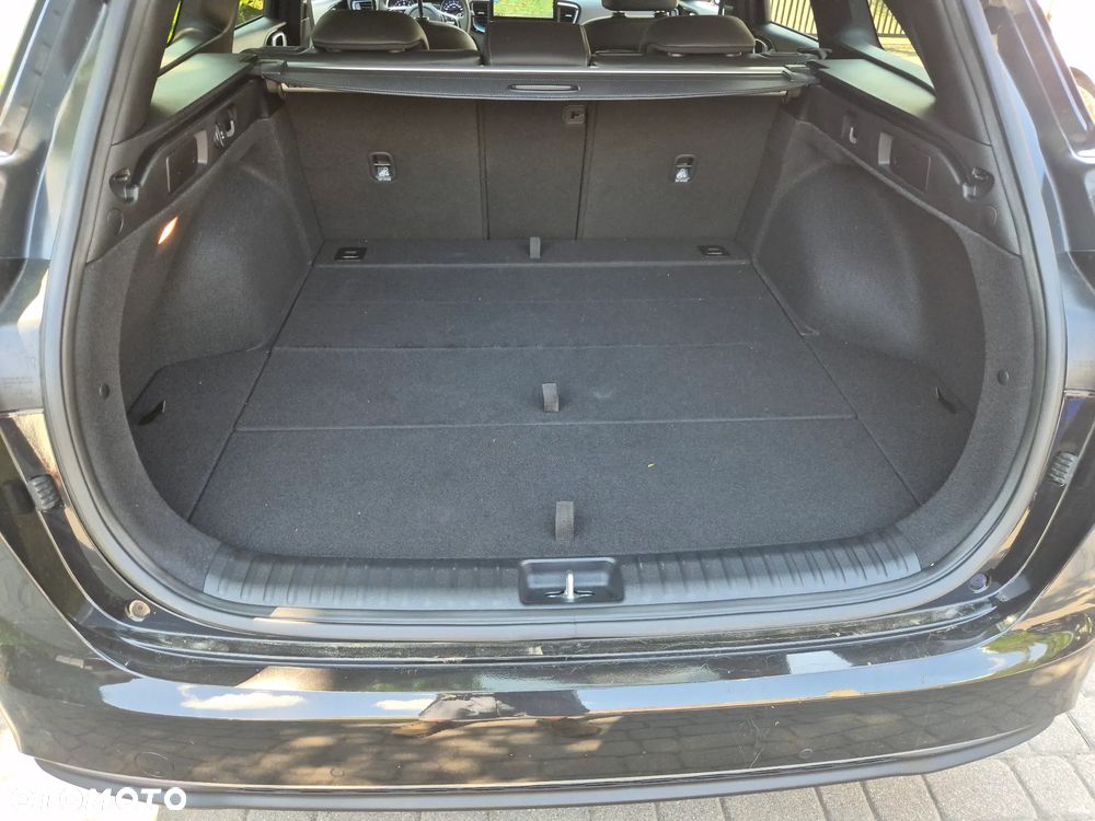 Kia Ceed - 16