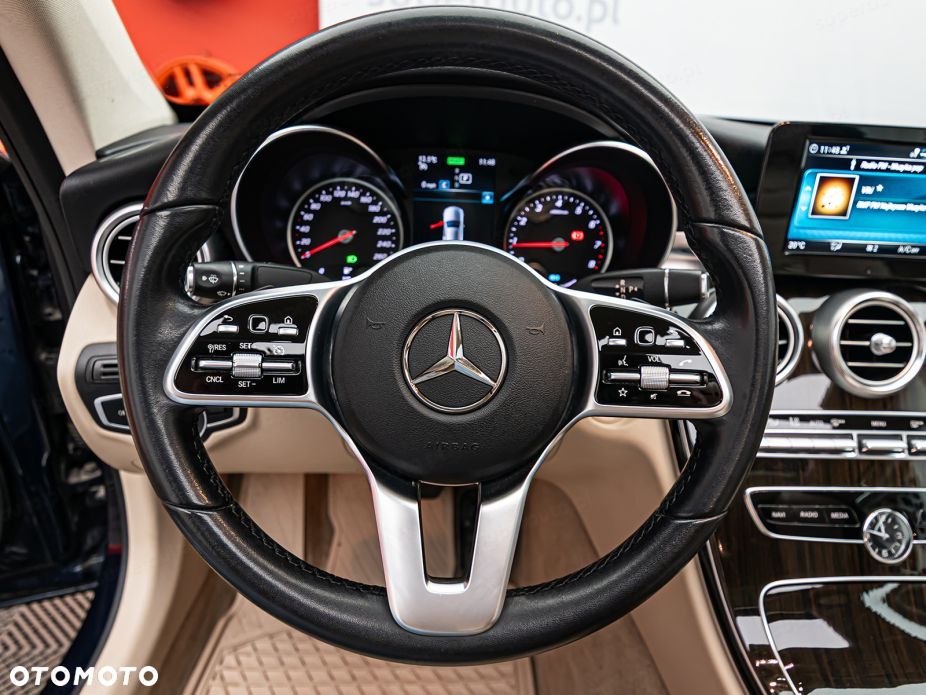 Mercedes-Benz Klasa C 300 9G-TRONIC - 15