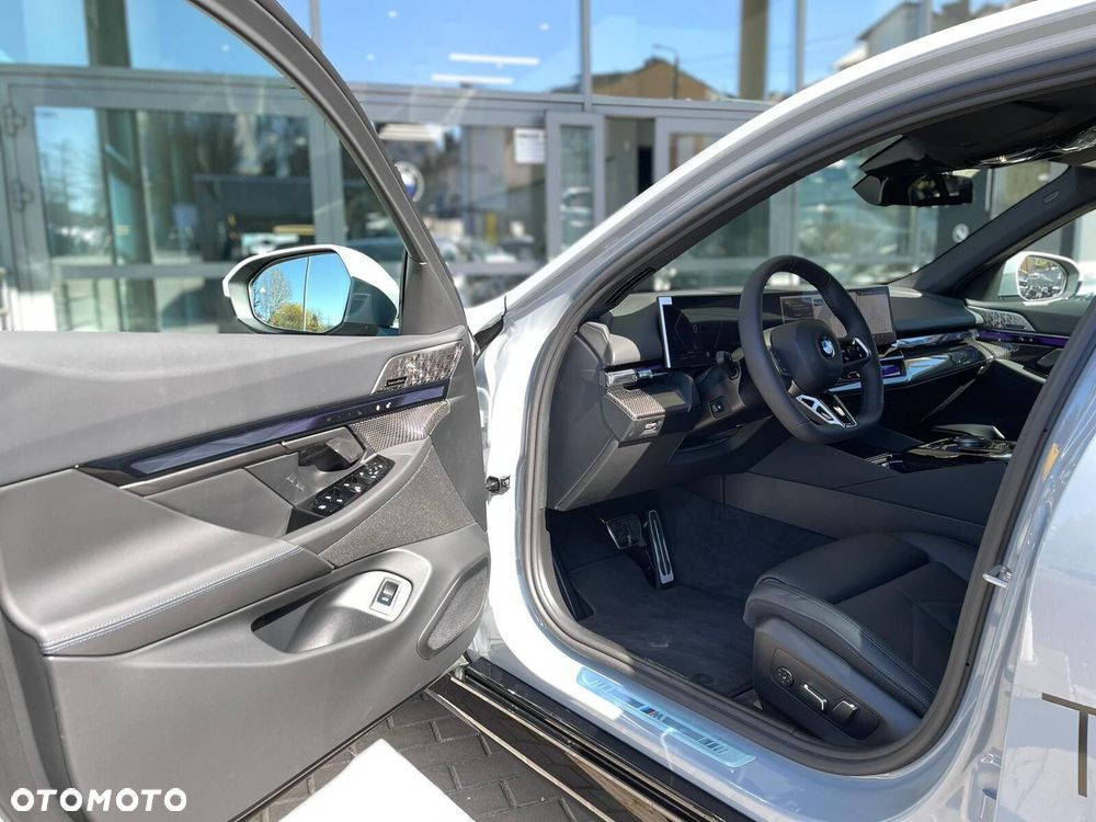 BMW Seria 5 - 11