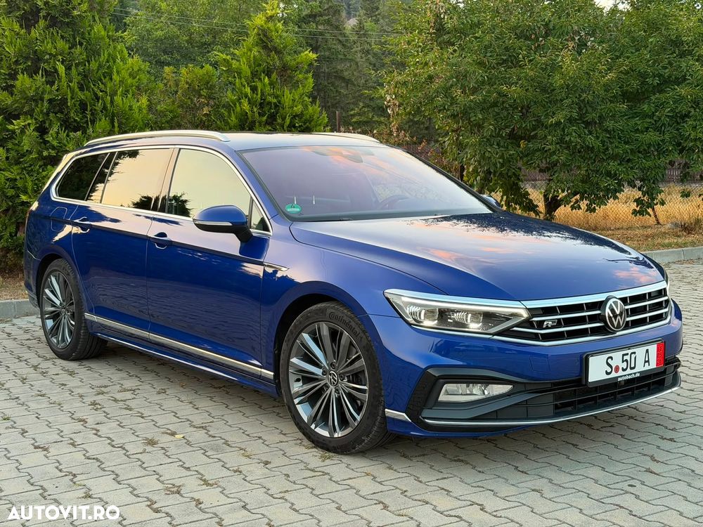 Volkswagen Passat - 1