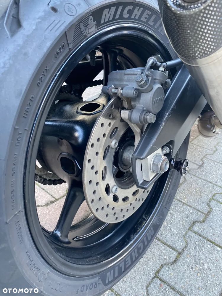 Yamaha FZ8 - 19