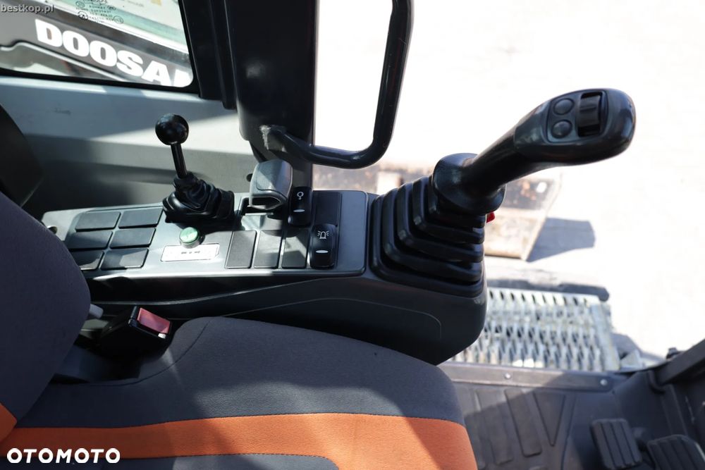 Doosan DX140LCR-5 - 22