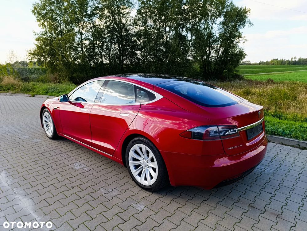Tesla Model S Long Range Plus - 11