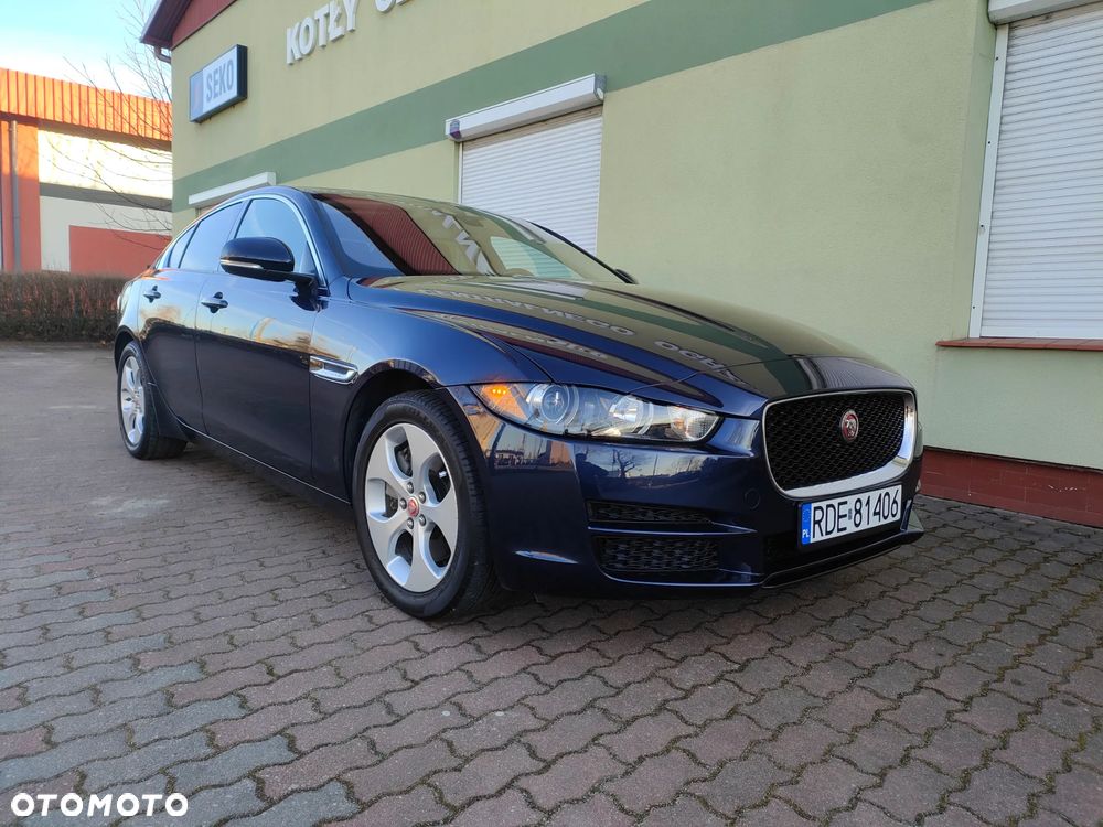 Jaguar XE - 11