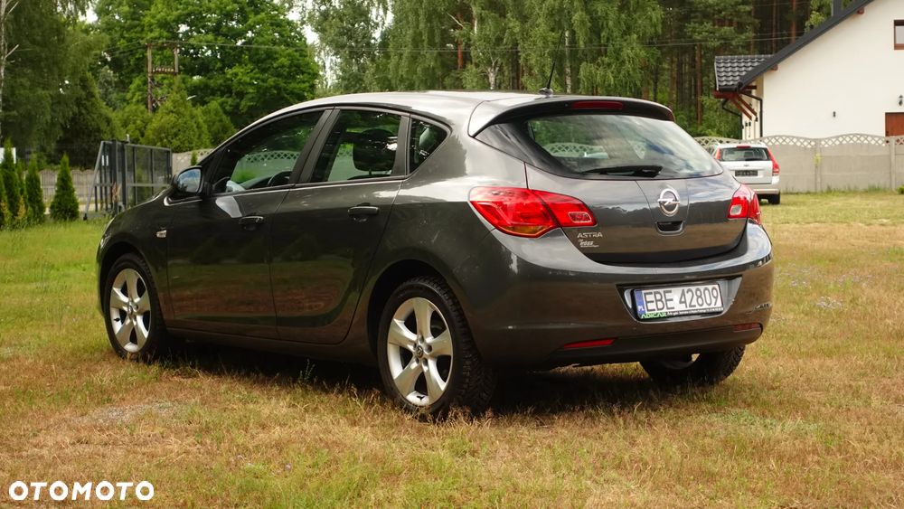 Opel Astra 1.6 Cosmo - 5