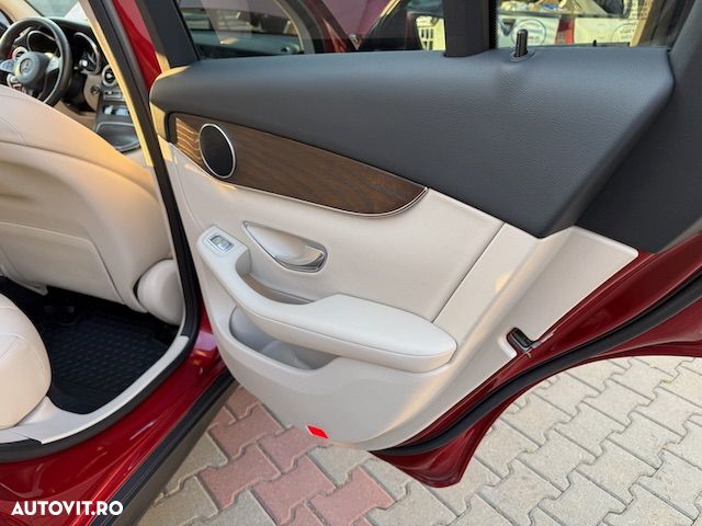 Mercedes-Benz GLC 250 4MATIC - 18