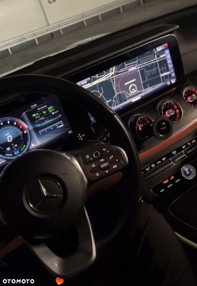 Mercedes-Benz Klasa E - 23