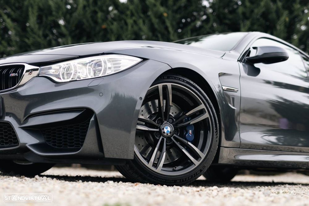 BMW M4 Auto - 34