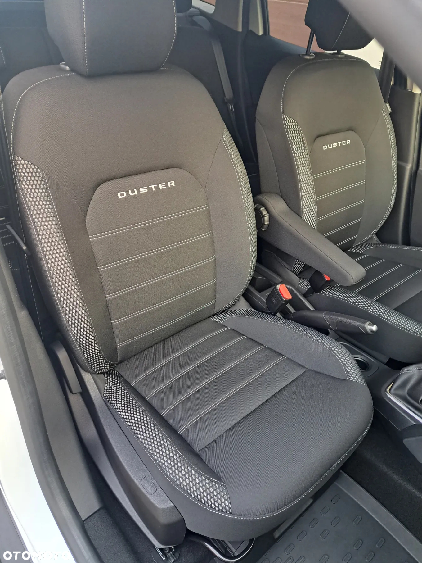 Dacia Duster 1.6 SCe Prestige - 24