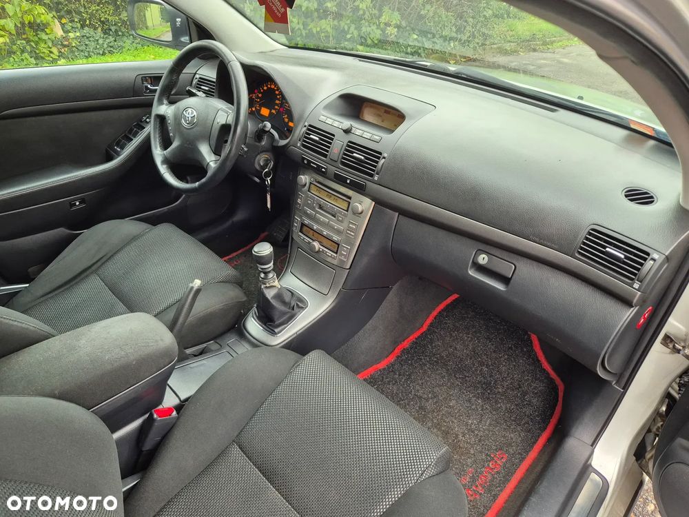 Toyota Avensis 2.2 D-4D Prestige Gold - 8