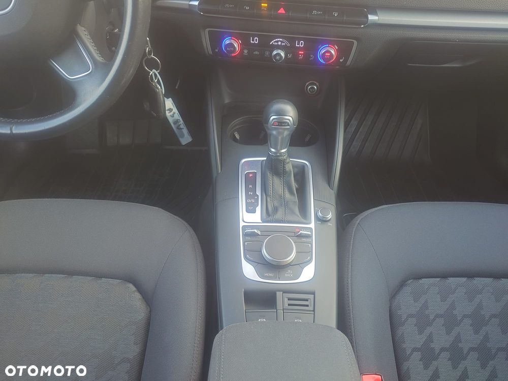 Audi A3 Sportback 1.2 TFSI Ambition S tronic - 11