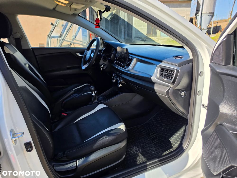 Kia Rio 1.2 L - 33