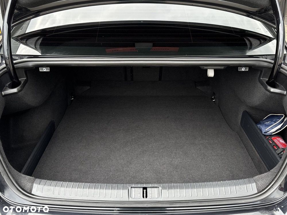 Volkswagen Passat 2.0 TDI SCR Comfortline DSG - 10