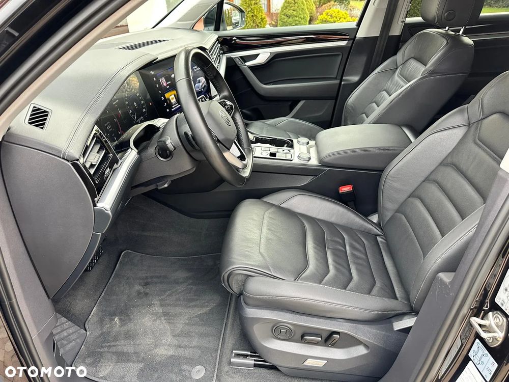 Volkswagen Touareg - 19