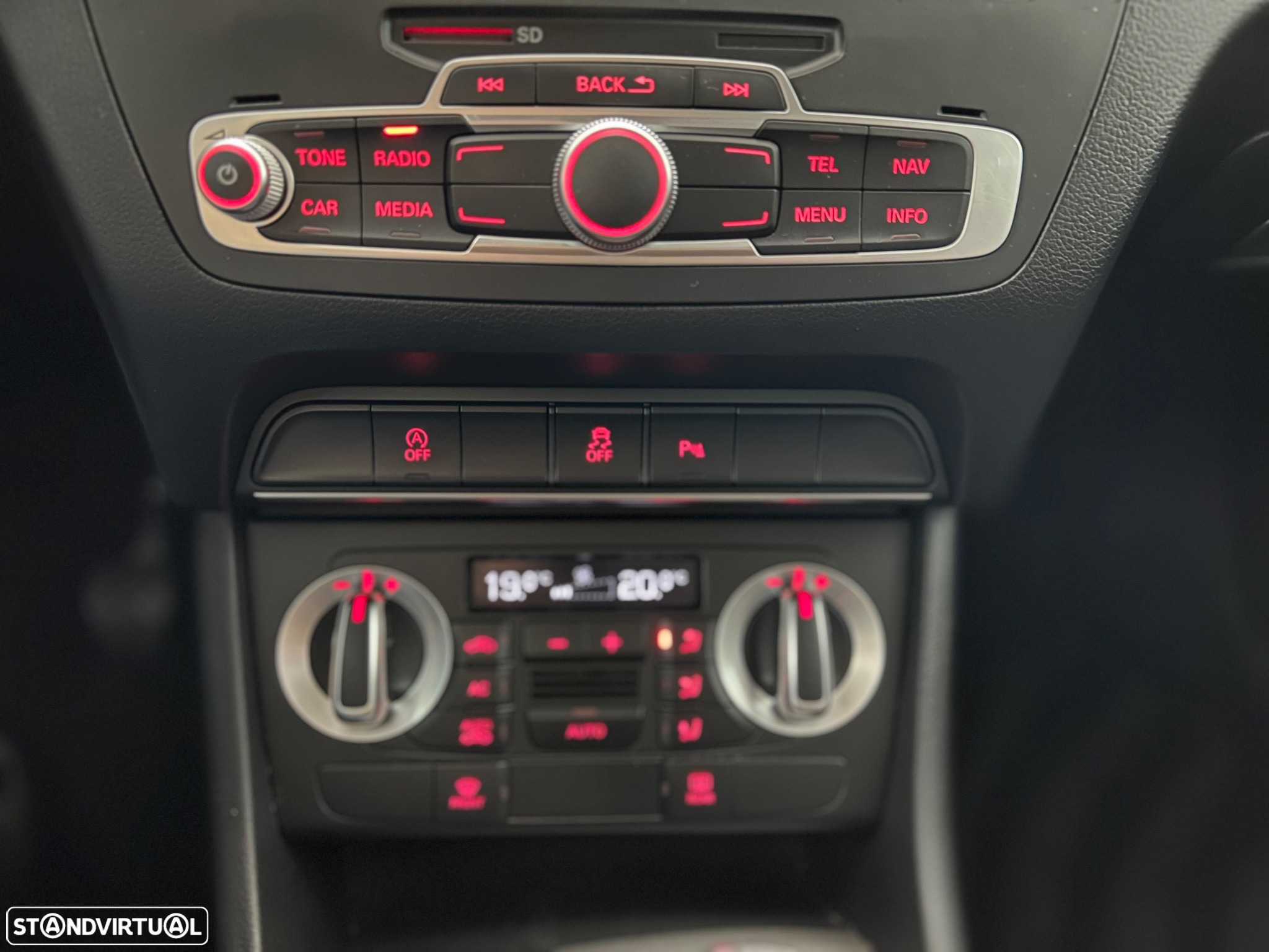 Audi Q3 2.0 TDI Attraction - 23