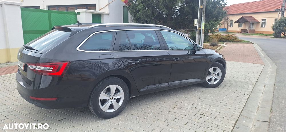 Skoda Superb 2.0 TDI DSG Style - 16