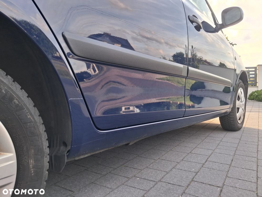 Skoda Fabia 1.2 HTP Active - 27
