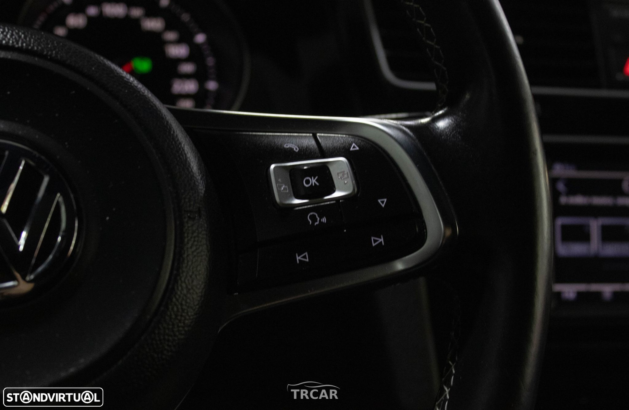 VW Golf 2.0 TDI GTD DSG - 18