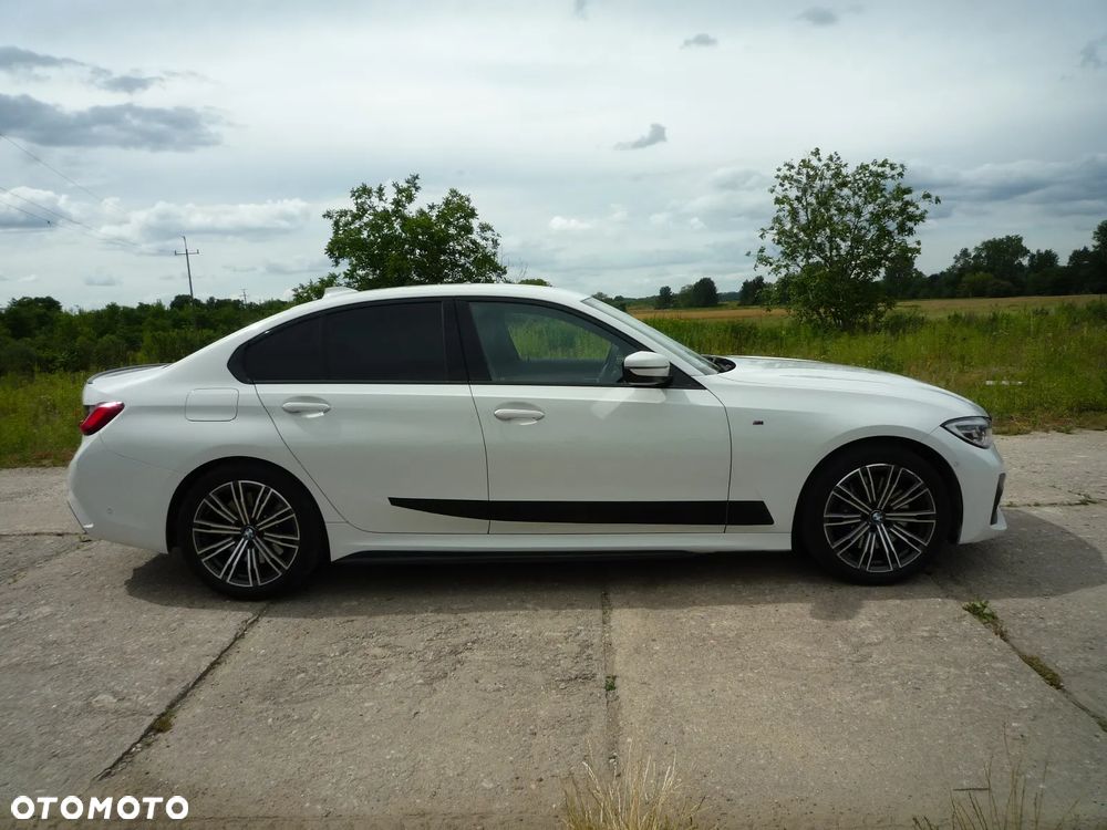 BMW Seria 3 330i xDrive M Sport sport - 9