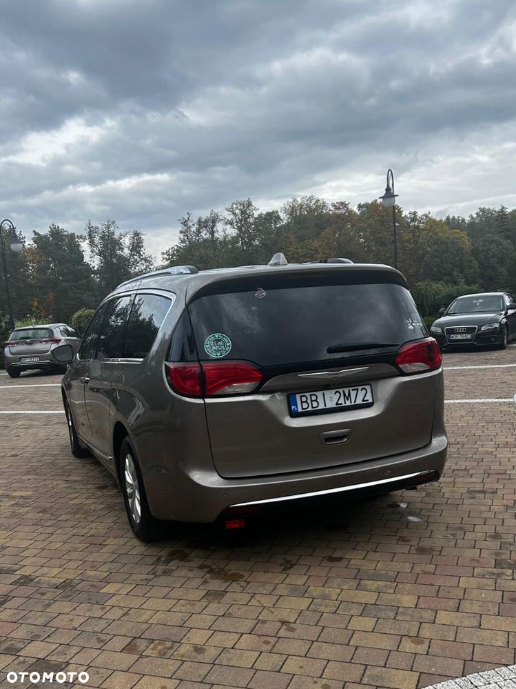 Chrysler Pacifica 2018 photo 5