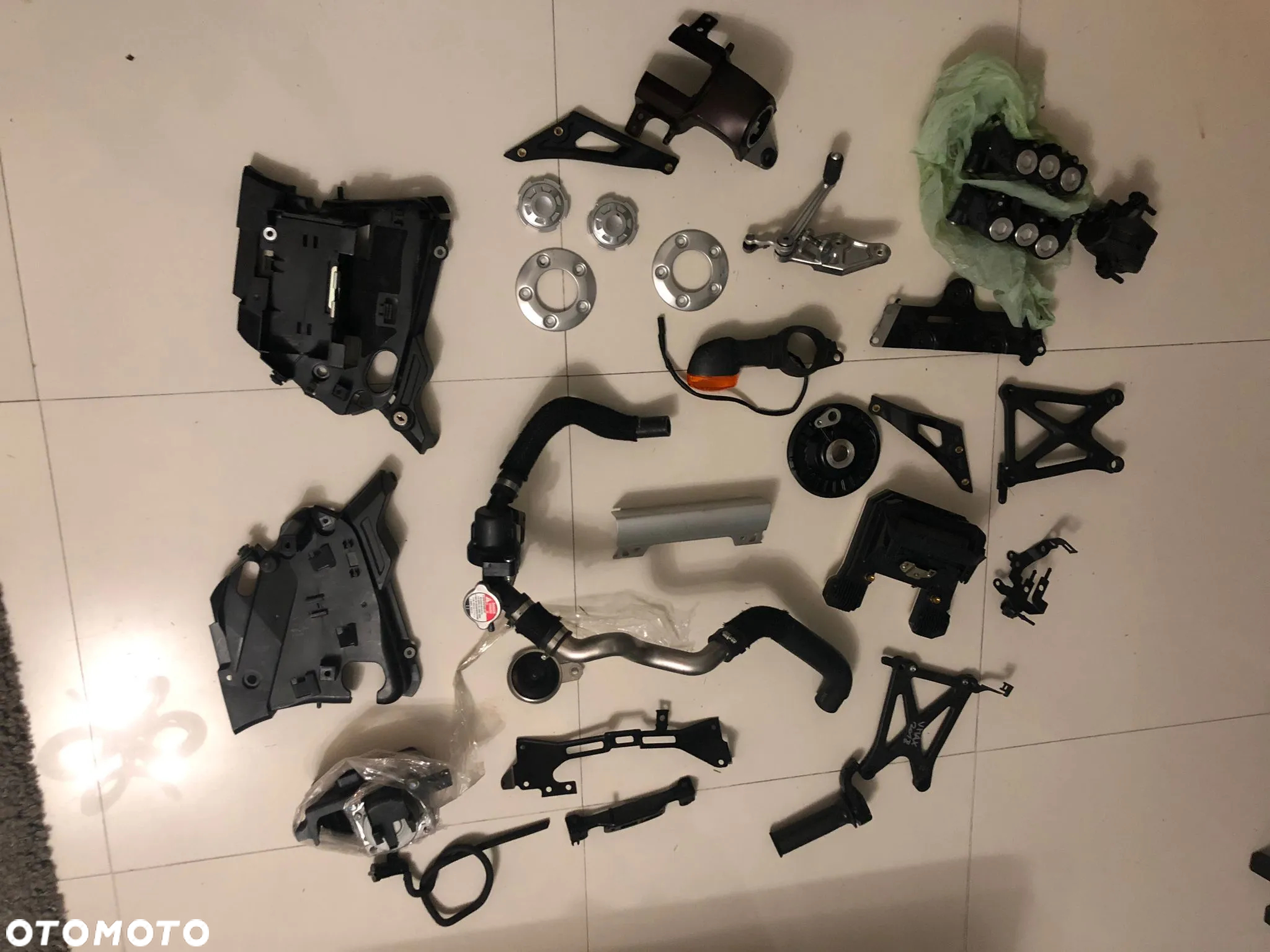 Yamaha V-max 1700 błotnik  tył  licznik uchwyt - 2