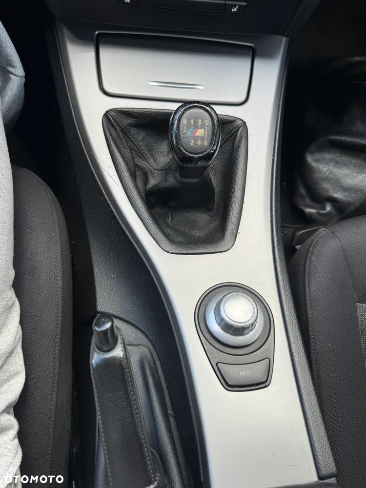 BMW Seria 3 320i - 9