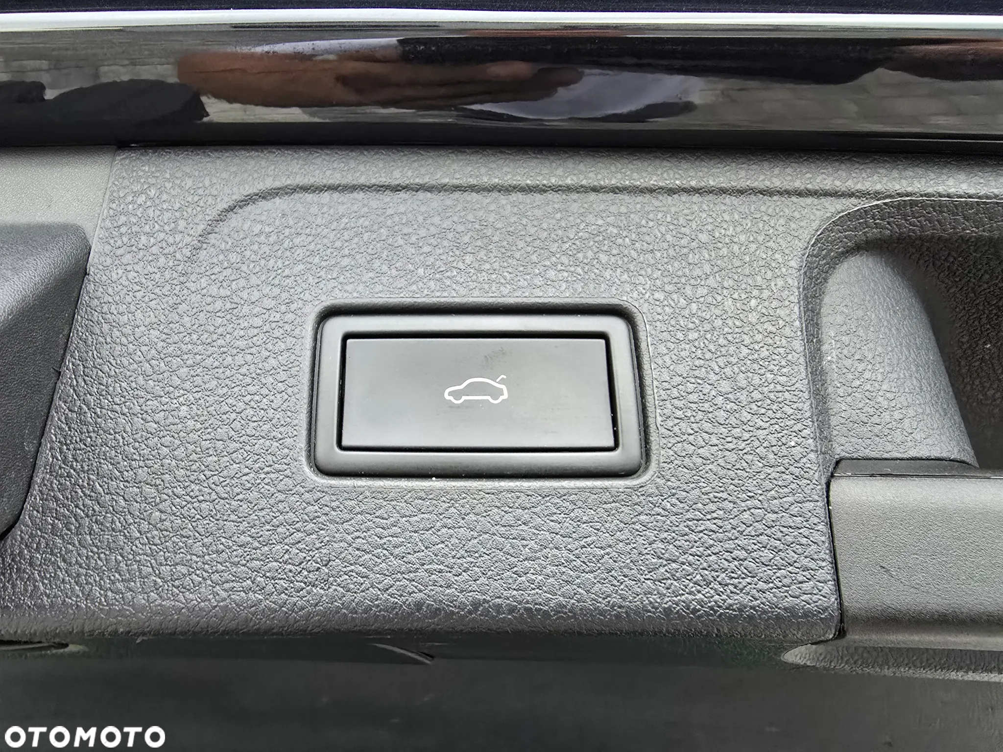 Volkswagen Passat Variant 2.0 TDI SCR DSG R-Line - 16