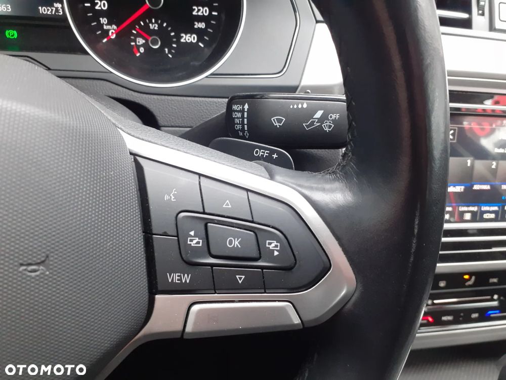 Volkswagen Passat - 15