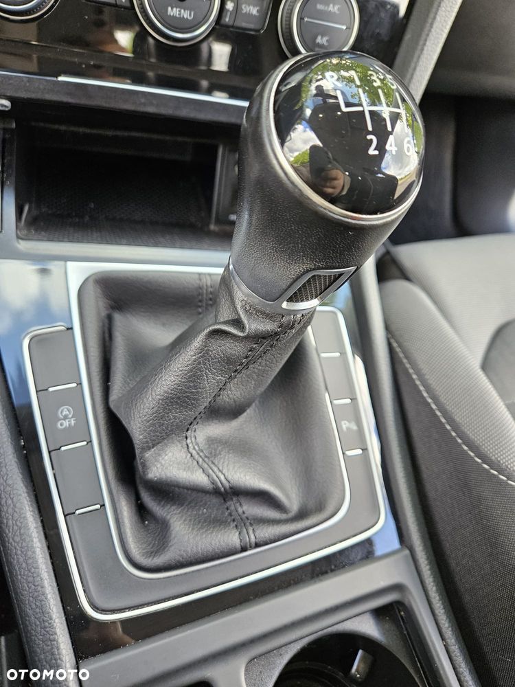 Volkswagen Golf VII 1.4 TSI BMT Highline - 23